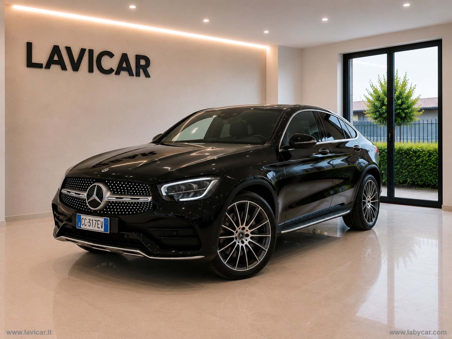 GLC 220 d 4Matic Coupé Premium Plus AMG - immagine 2