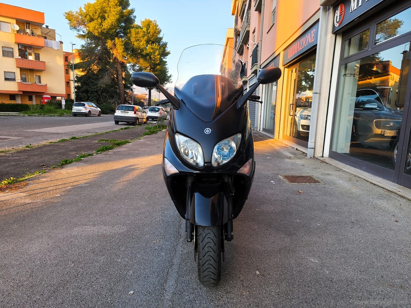 T Max INIEZIONE*47.000KM - immagine 2