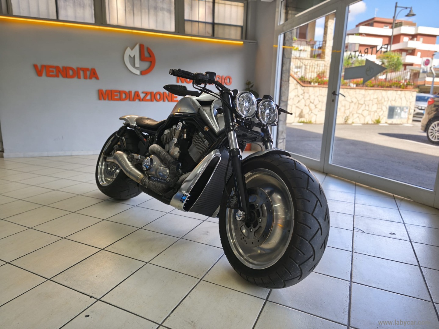 VRSC V-Rod NIGHT ROD - immagine 2