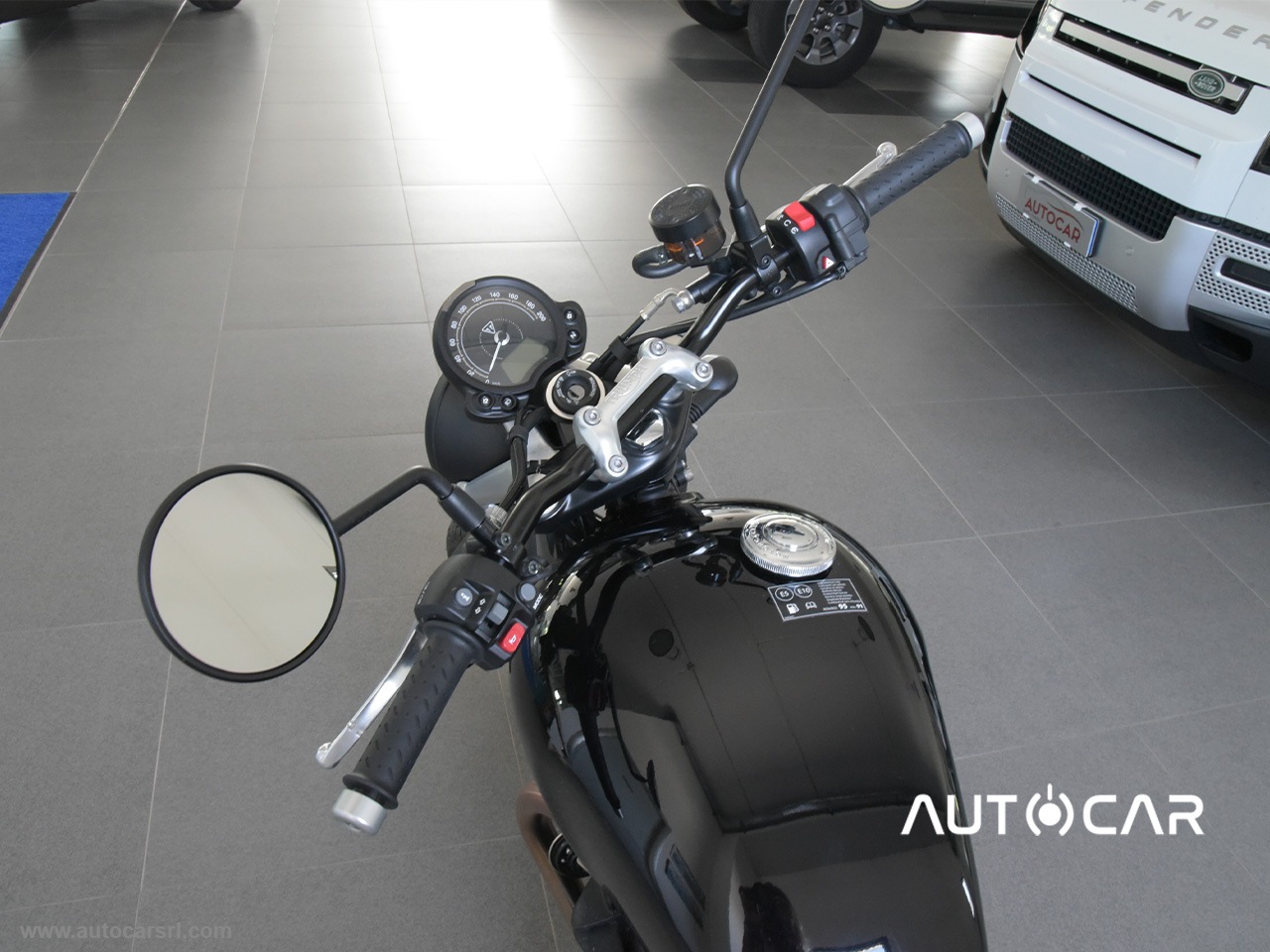 STREET TWIN - immagine 2