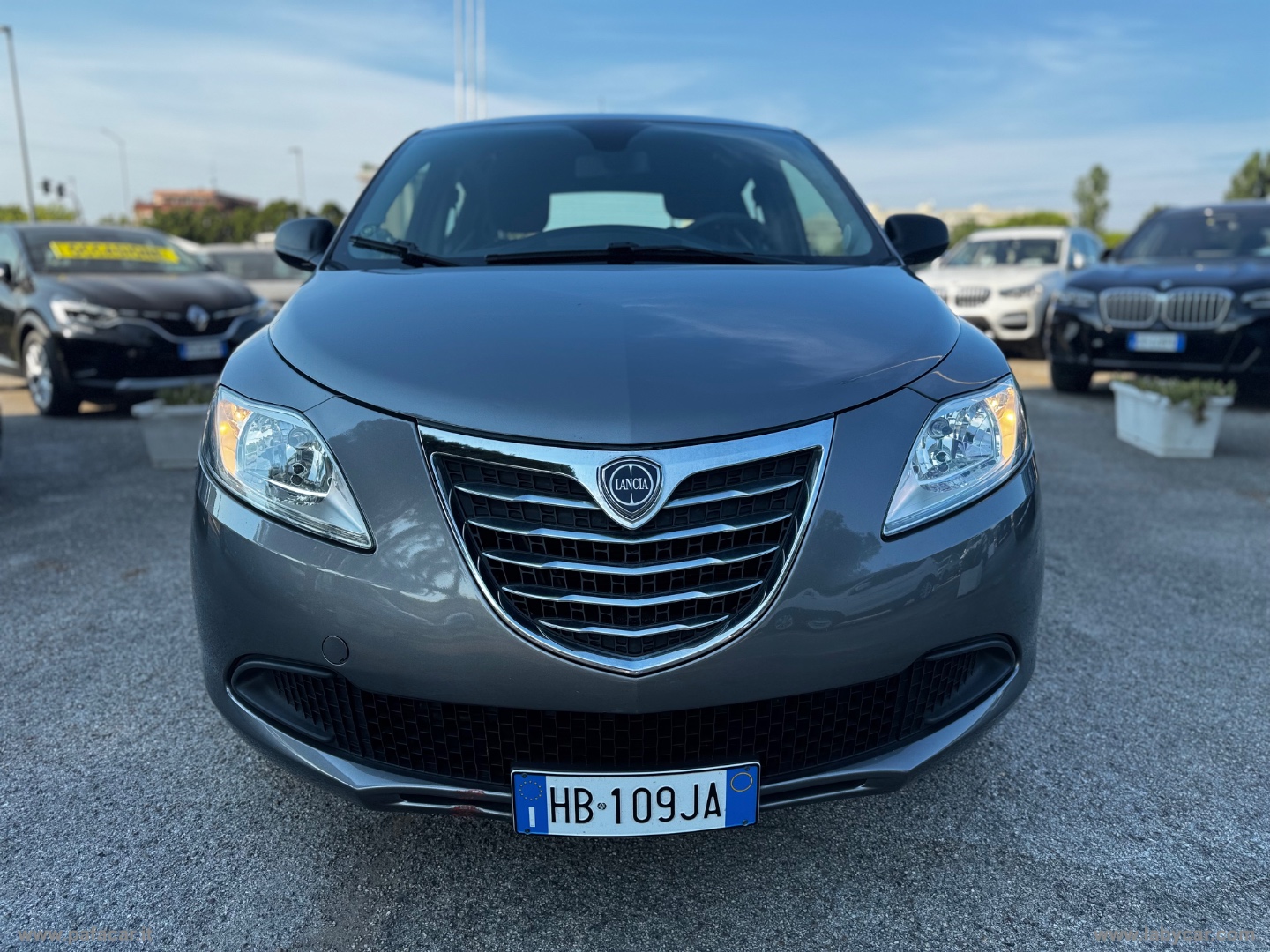 Ypsilon 0.9 T.Air 85CV 5p.Met.Ec.Elef. - immagine 2