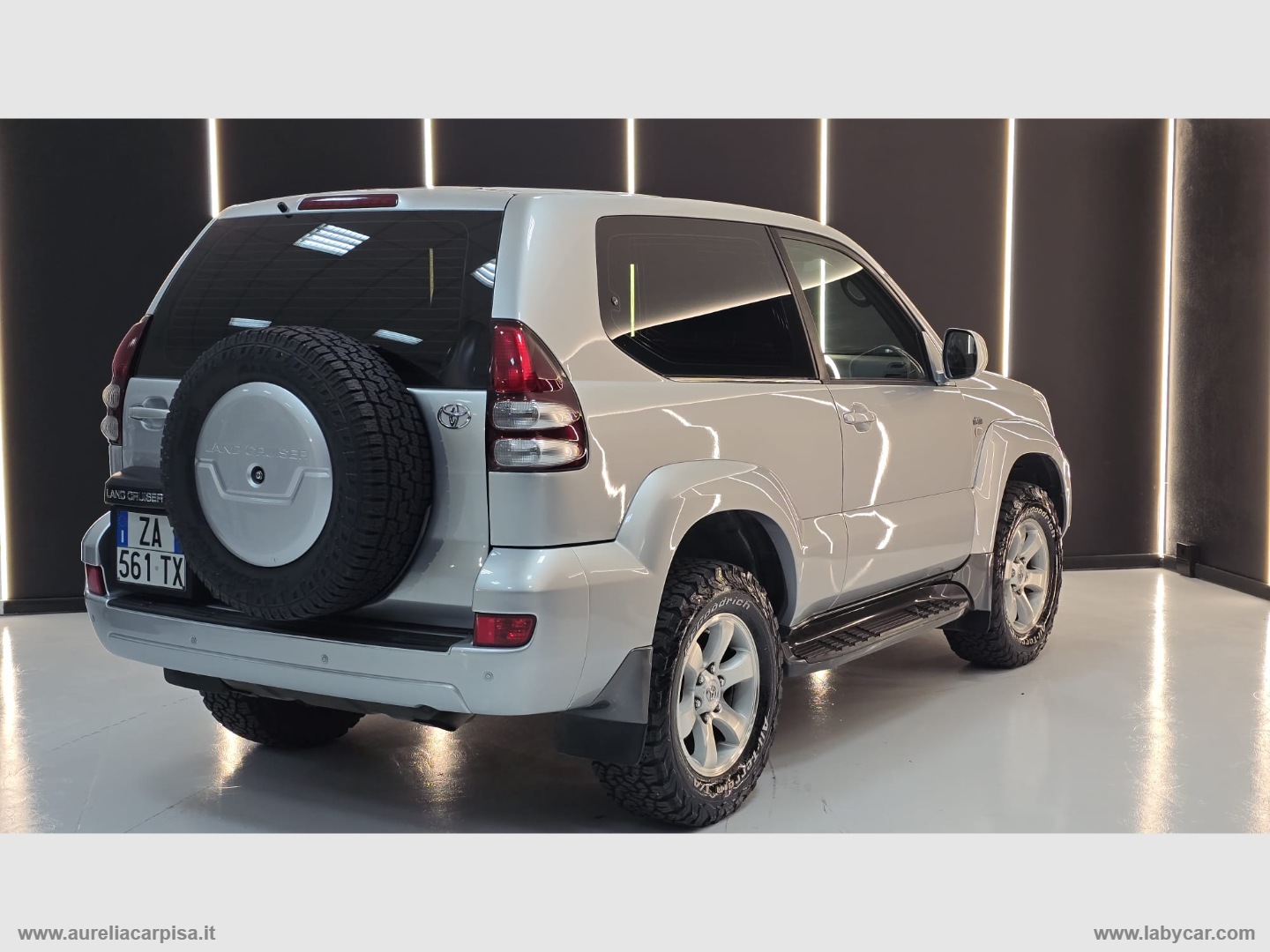 Land Cruiser 3.0 D-4D 16V 3p. aut. Exec. - immagine 2