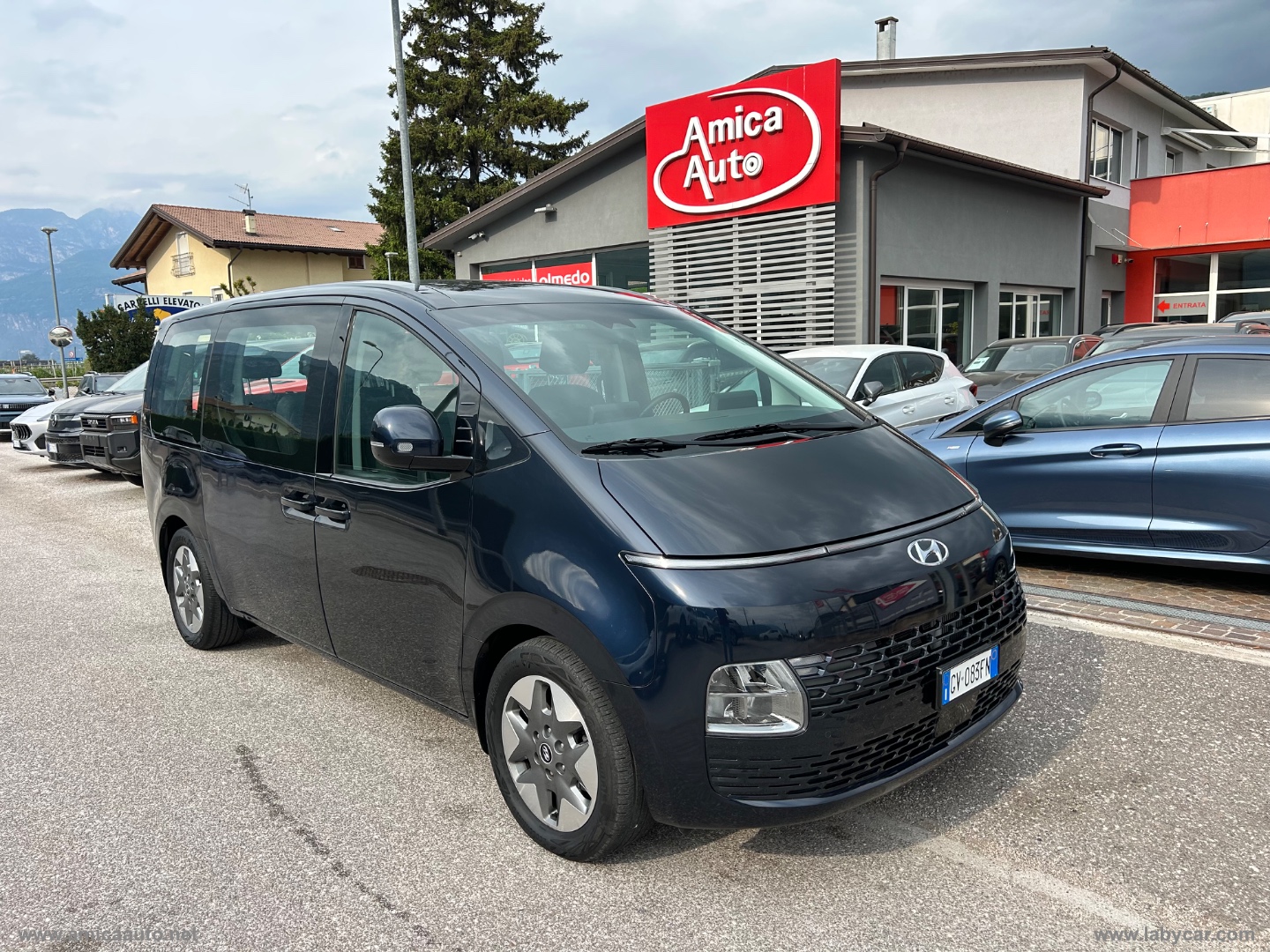 Staria 2.2 AT 2WD 9 posti Wagon DIESEL - immagine 2