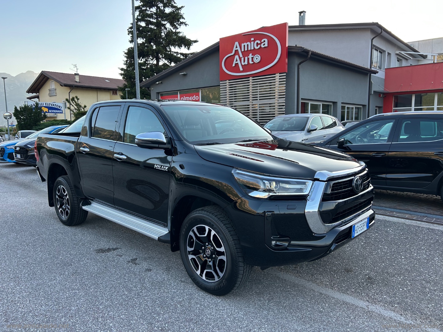 Hilux 2.8 D A/T 4WD 4p. DC Executive - immagine 2