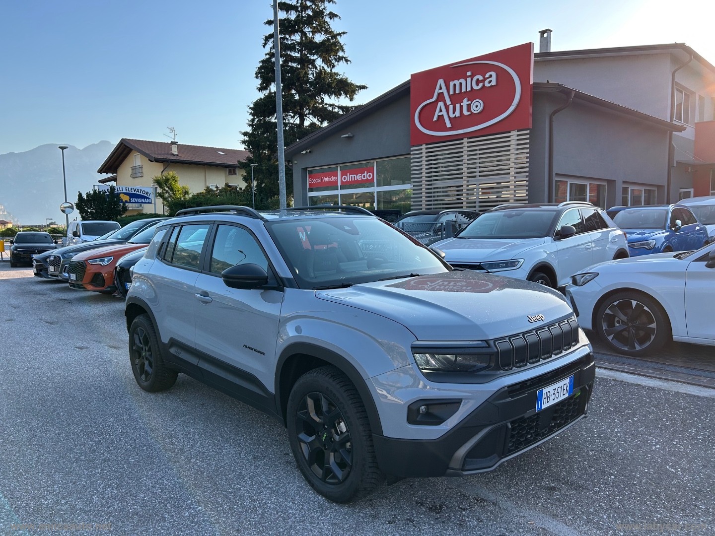 Avenger 1.2 Turbo 145CV e-Hyb.4xe Upland 4X4 - immagine 2