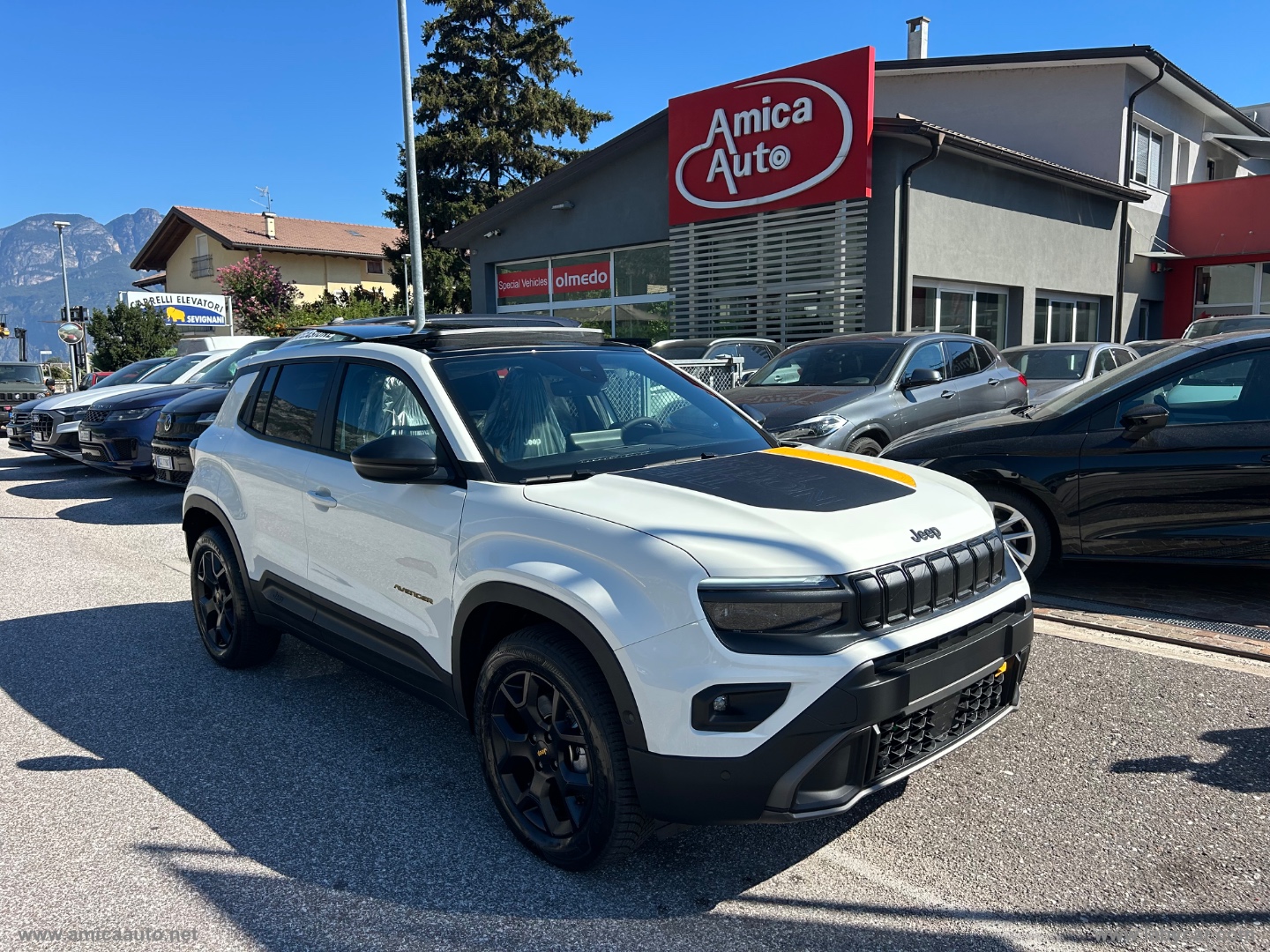 Avenger 1.2 Turbo 145cv e-Hybrid 4xe TheNoth Face Tetto Apribile PANORAMA +4X4 - immagine 2