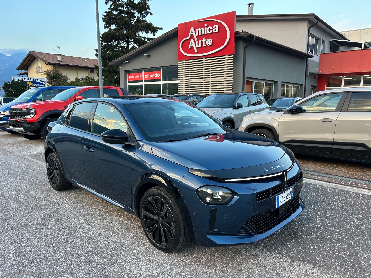 Ypsilon Hybrid e-DCT Ed.Limitata Cassina - immagine 2