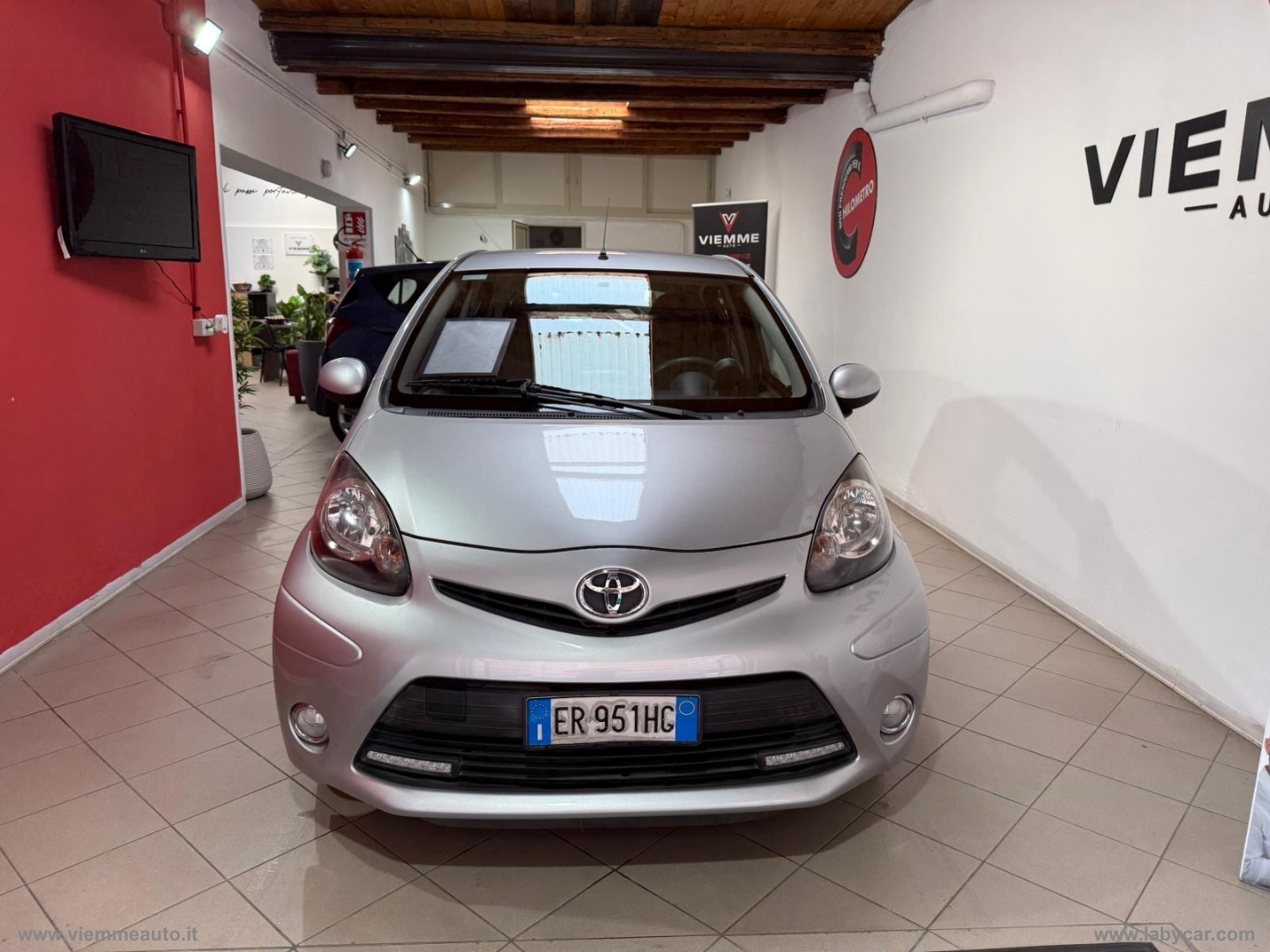 Aygo 1.0 12V VVT-i 5p. Lounge Connect - immagine 2
