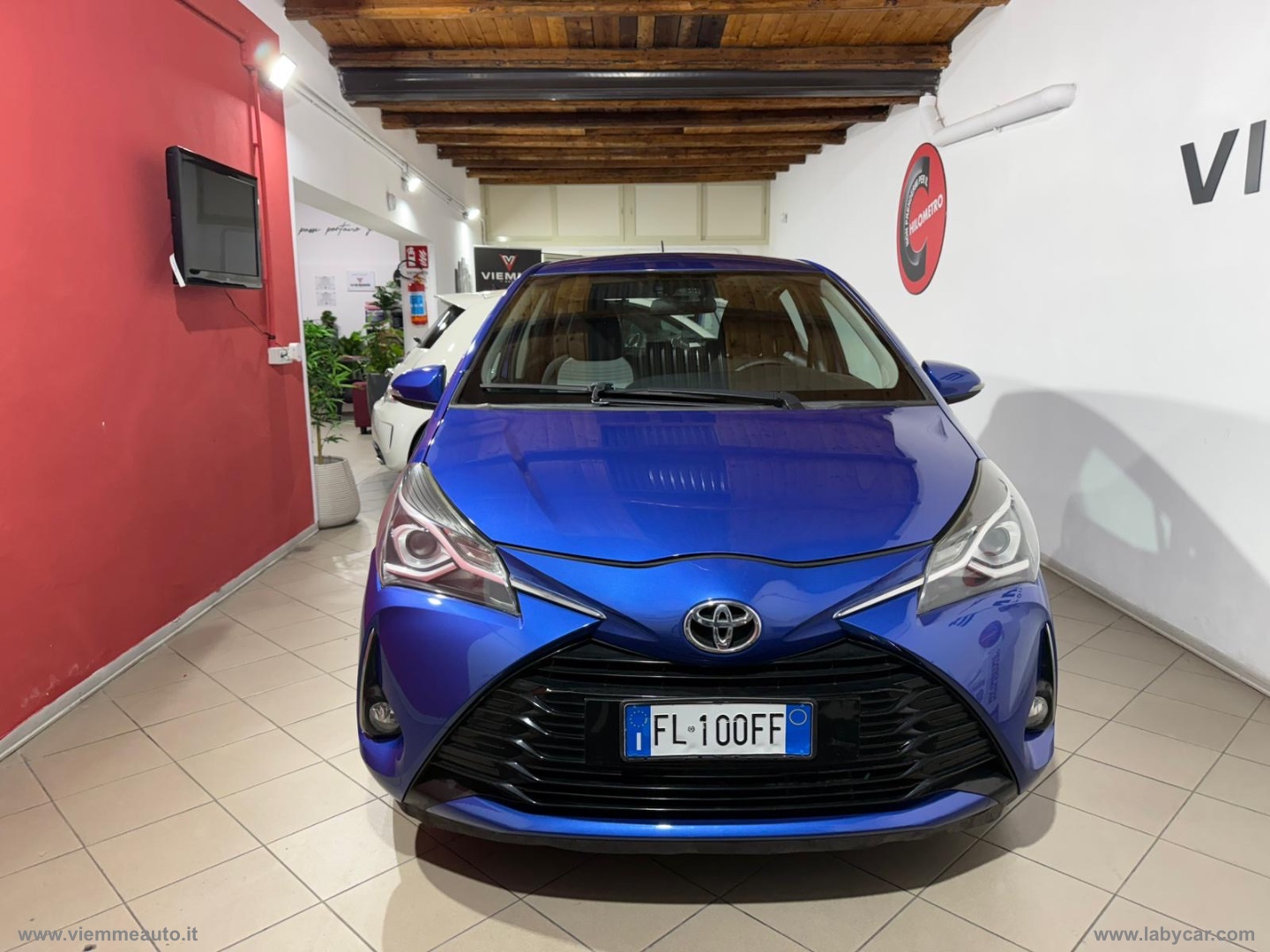 Yaris 1.5 5p. Lounge - immagine 2