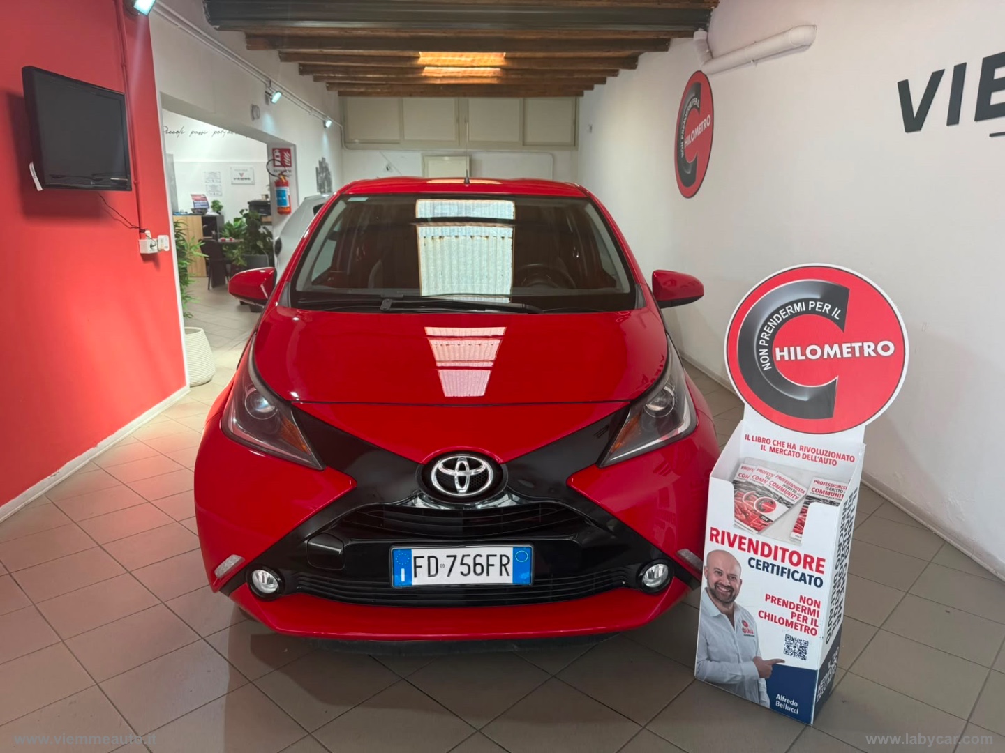 Aygo 1.0 VVT-i 69 CV 5p. x-play - immagine 2