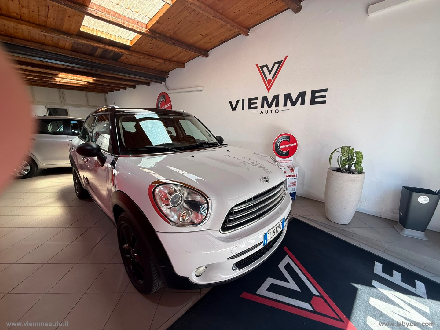 Mini Cooper D Countryman ALL4 - immagine 2