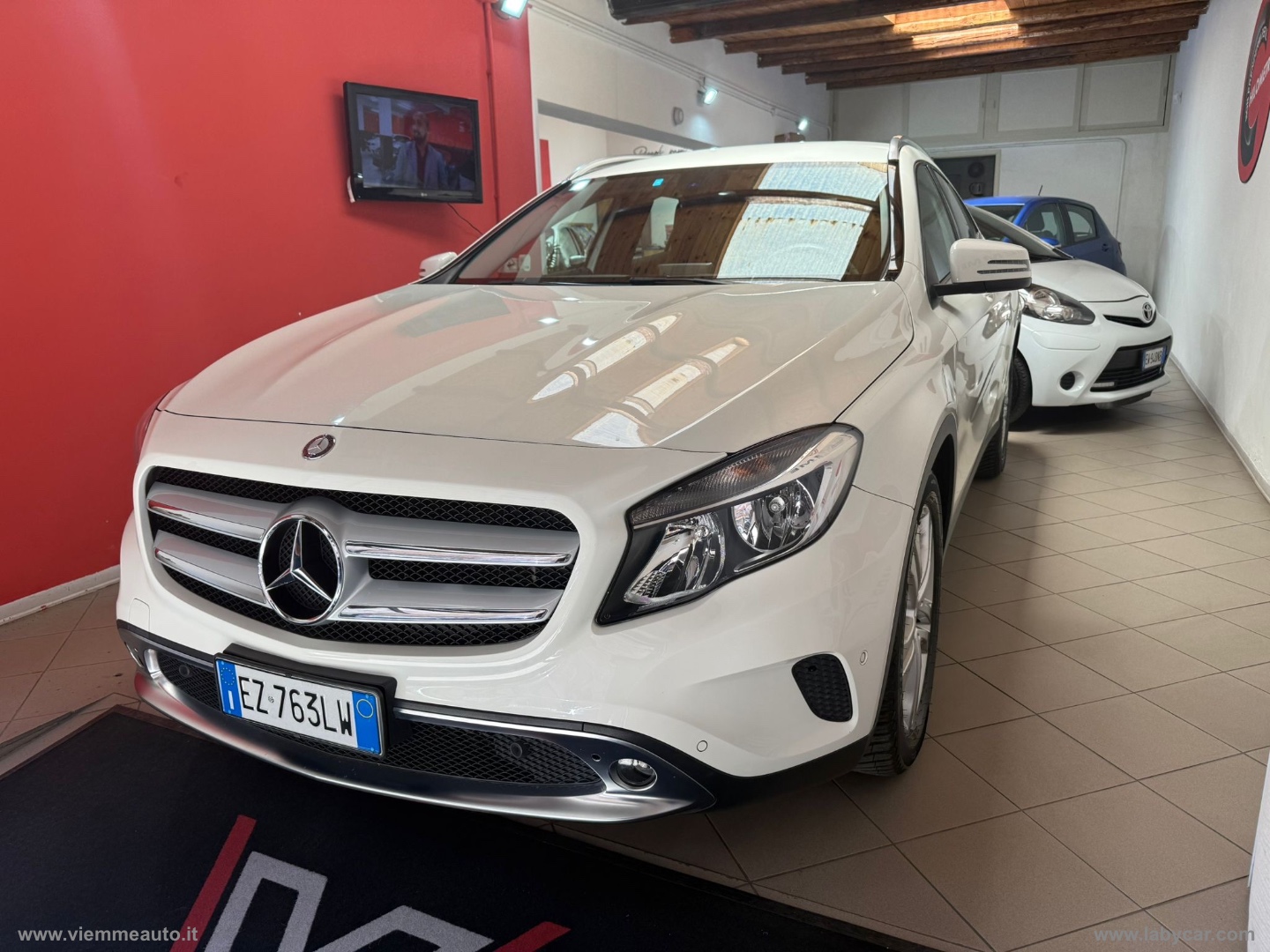 GLA 200 CDI Automatic 4Matic Premium - immagine 2