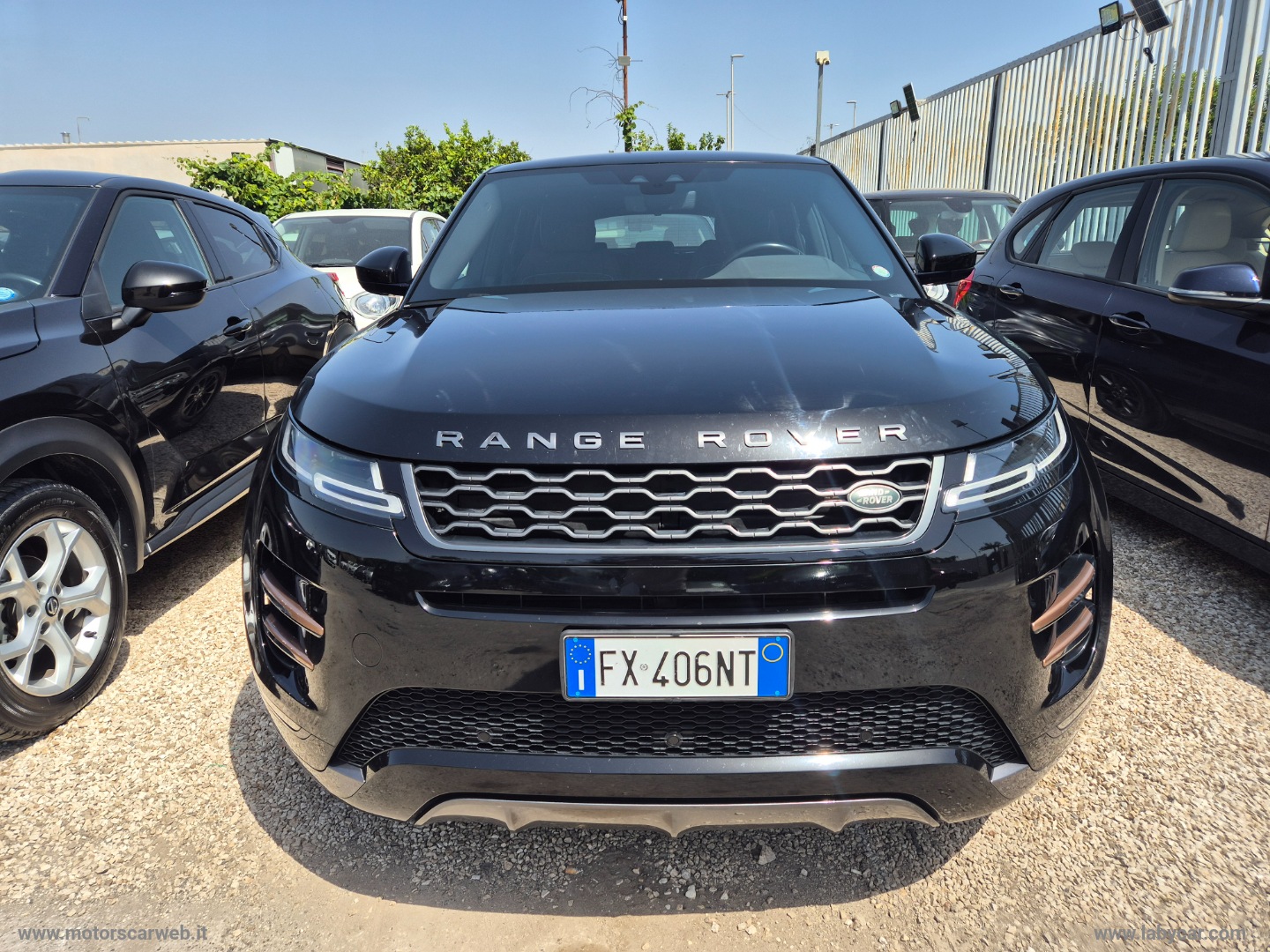 RR Evoque 2.0D I4 MHEV R-DYNAMIC AWD 150CV AUTO - immagine 2