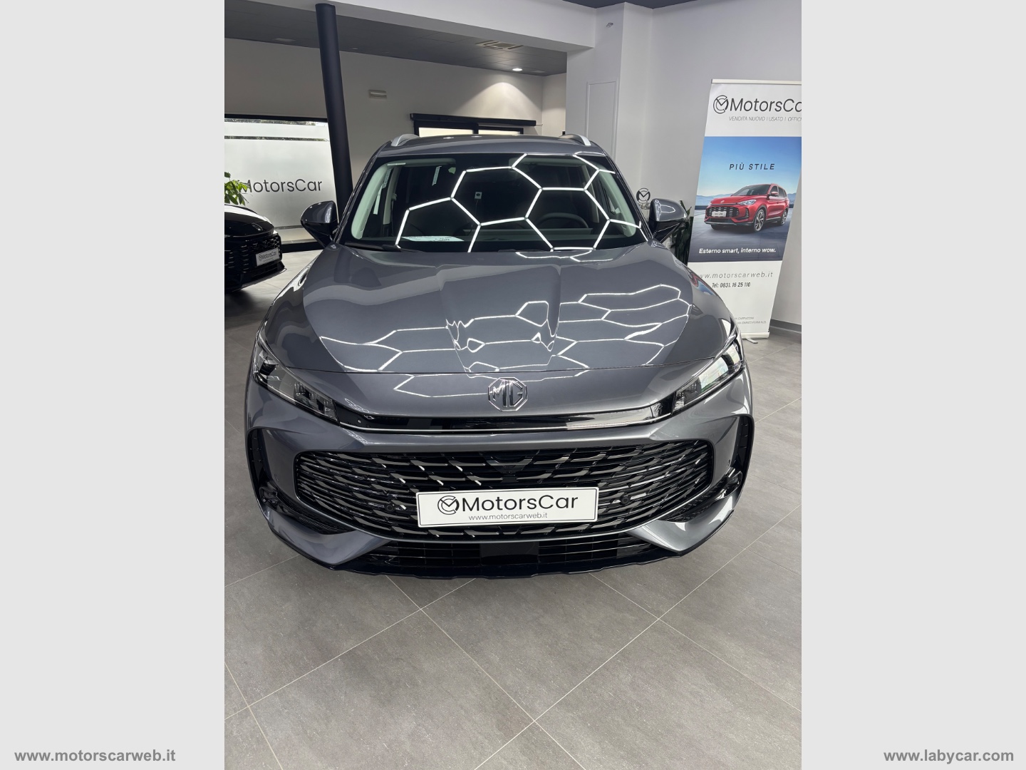 HS 1.5 PHEV Luxury - immagine 2