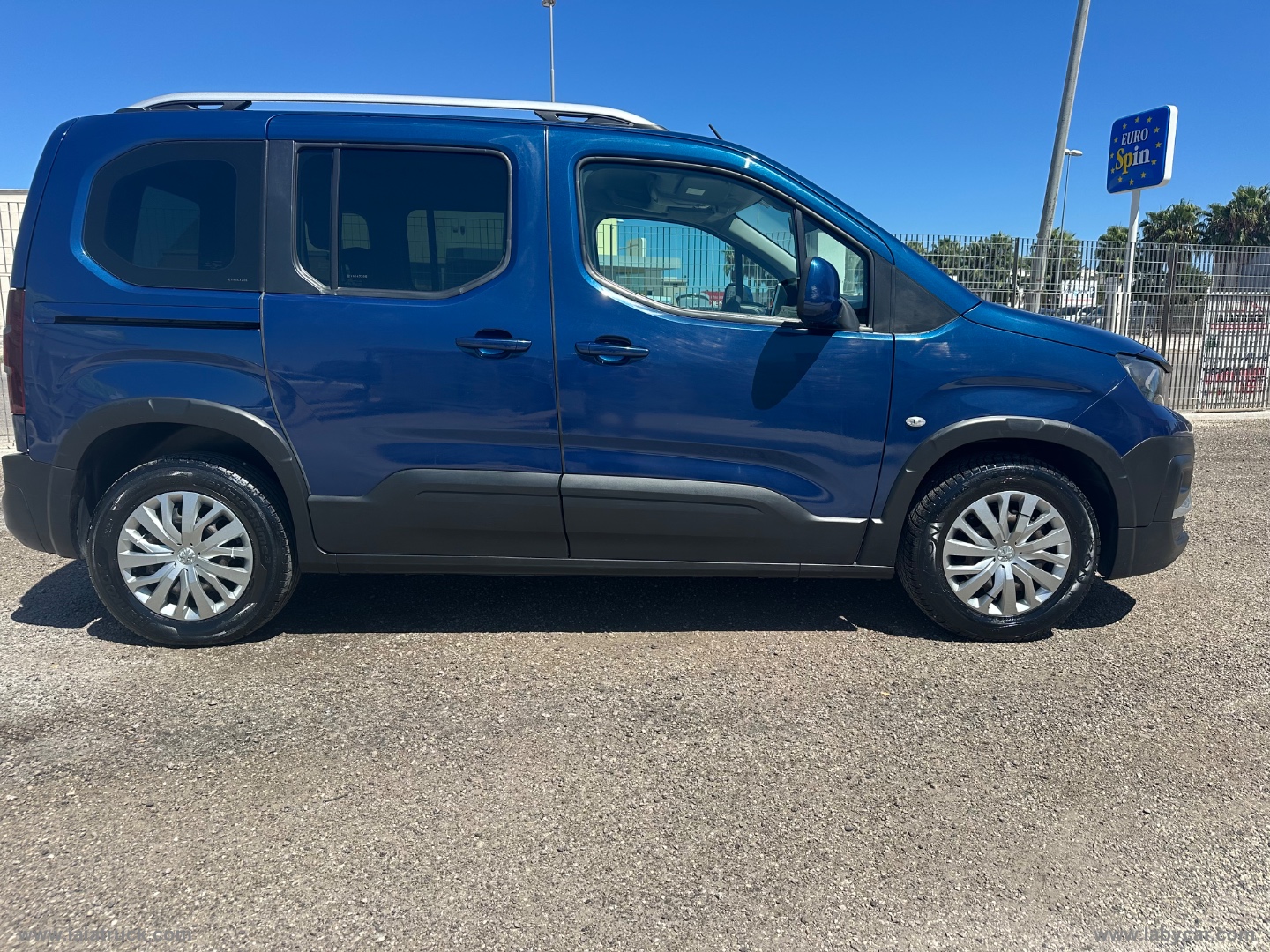 Rifter Mix BlueHDi Active AUTOCARRO N1 5 POSTI - immagine 2