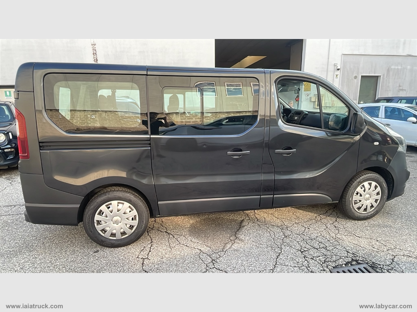 Vivaro T29 1.6 130CV 9 POSTI - immagine 2