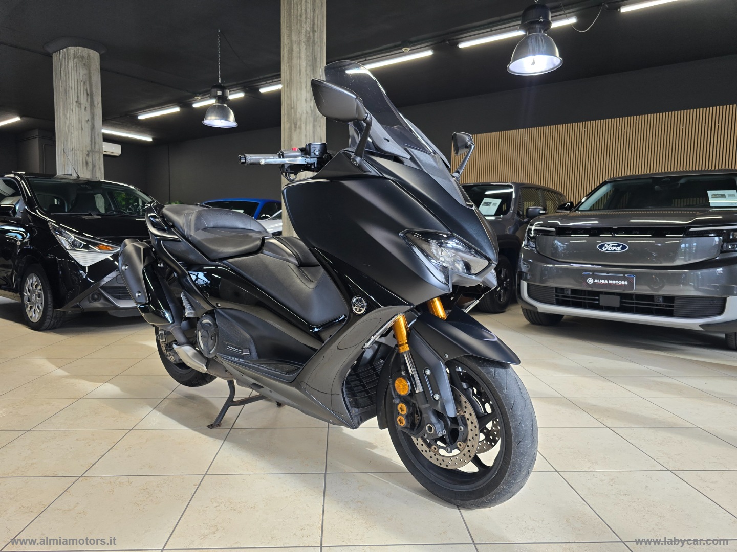 T Max 560 - immagine 2