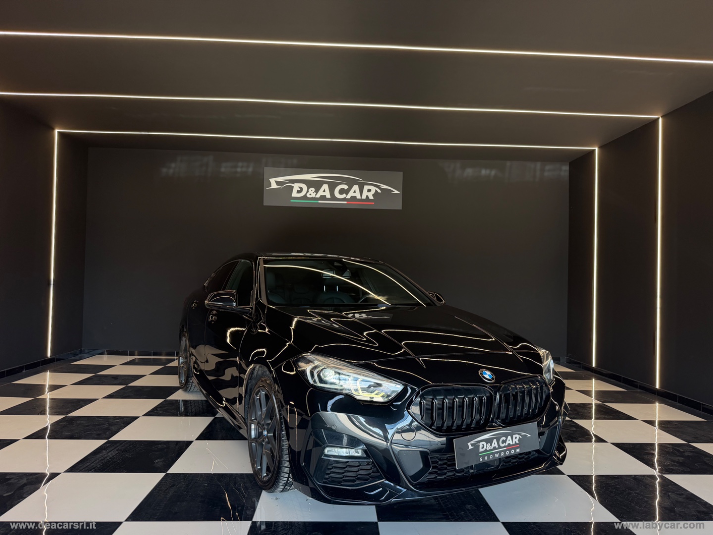 218i Gran Coupé Msport TOTAL BLACK - immagine 2