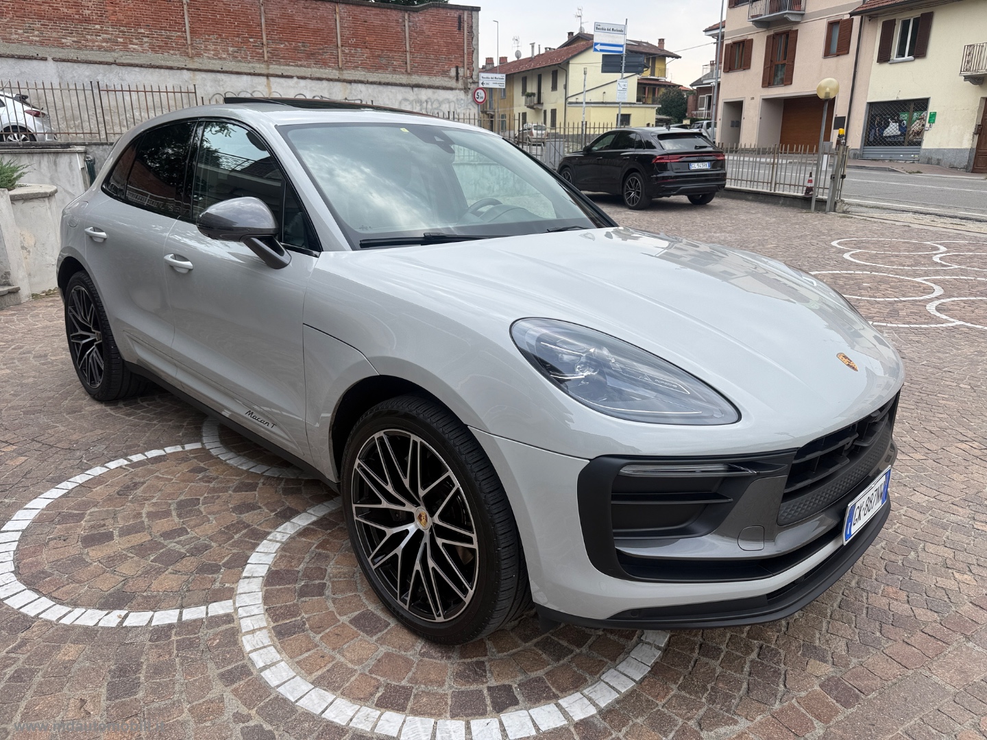 Macan 2.0 T IVA ESPOSTA - immagine 2