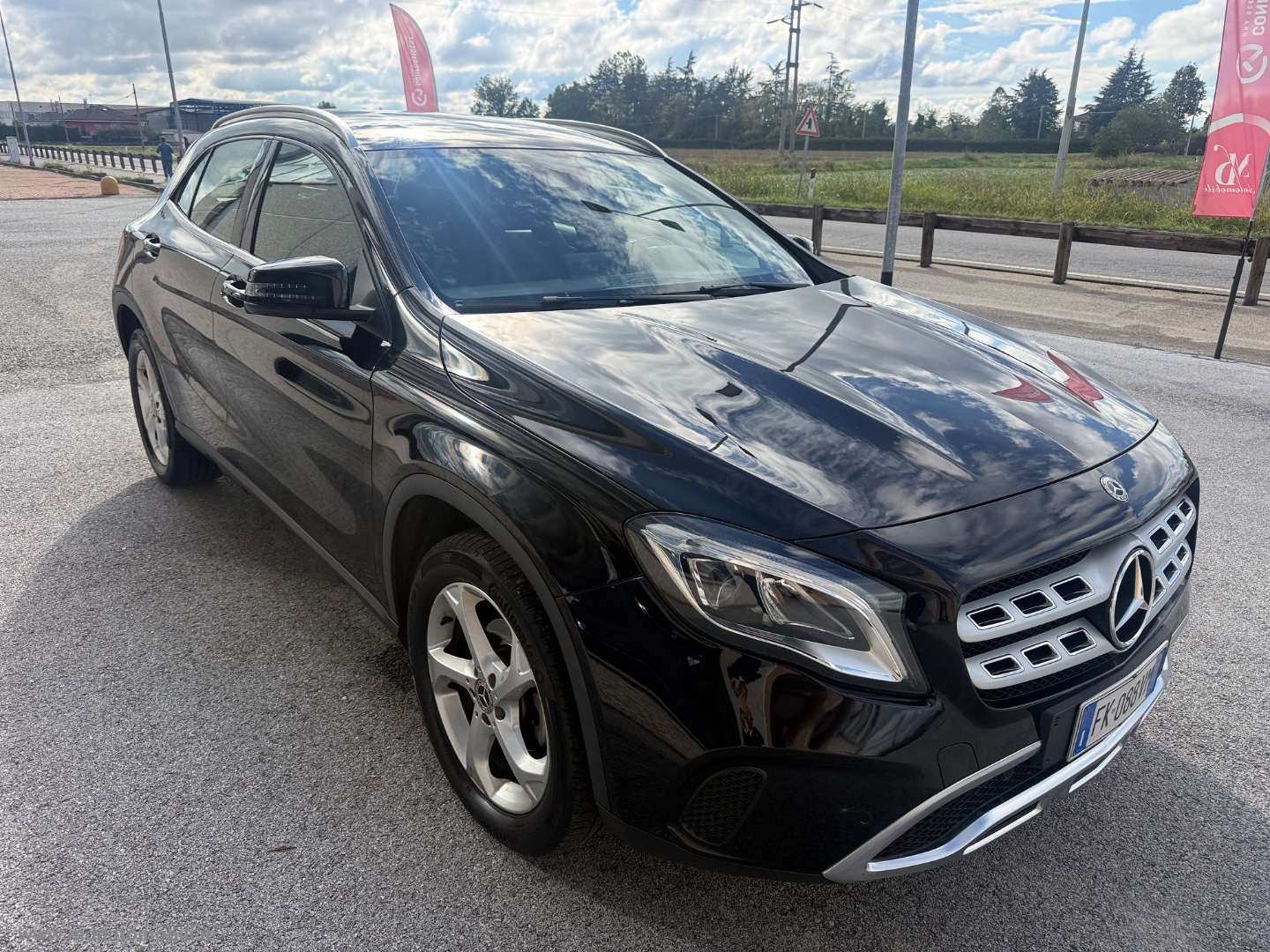 GLA 200 d Automatic 4Matic Sport LED CAMERA NAVI - immagine 2