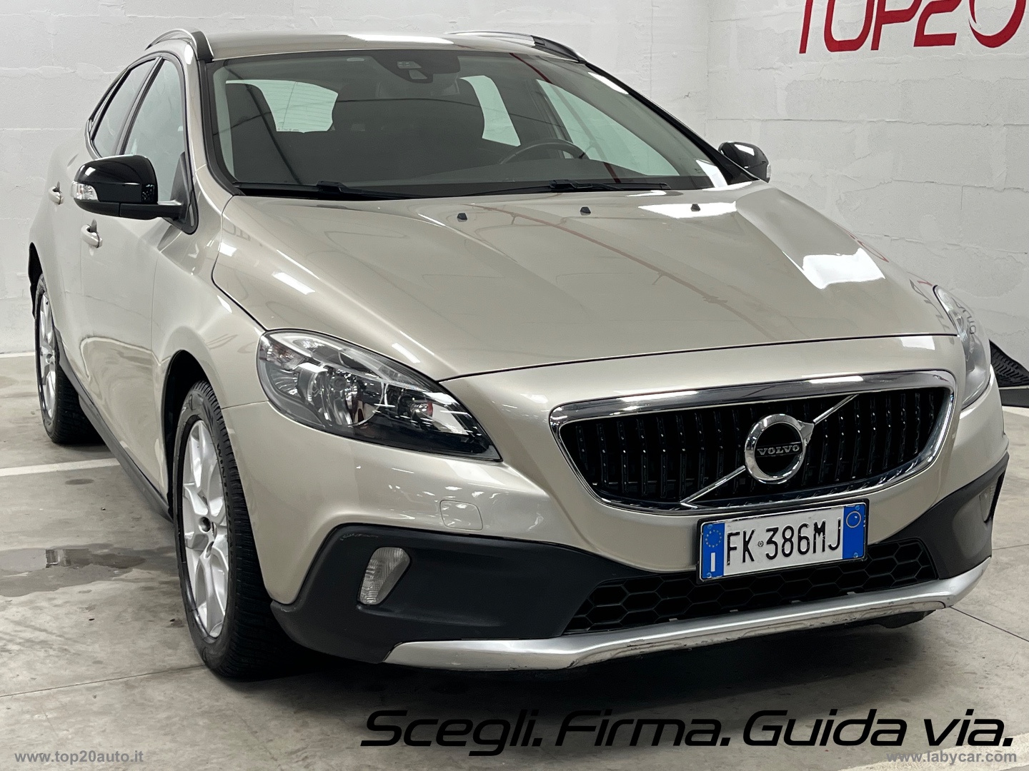 V40 Cross Country D2 Geartronic Business - immagine 2