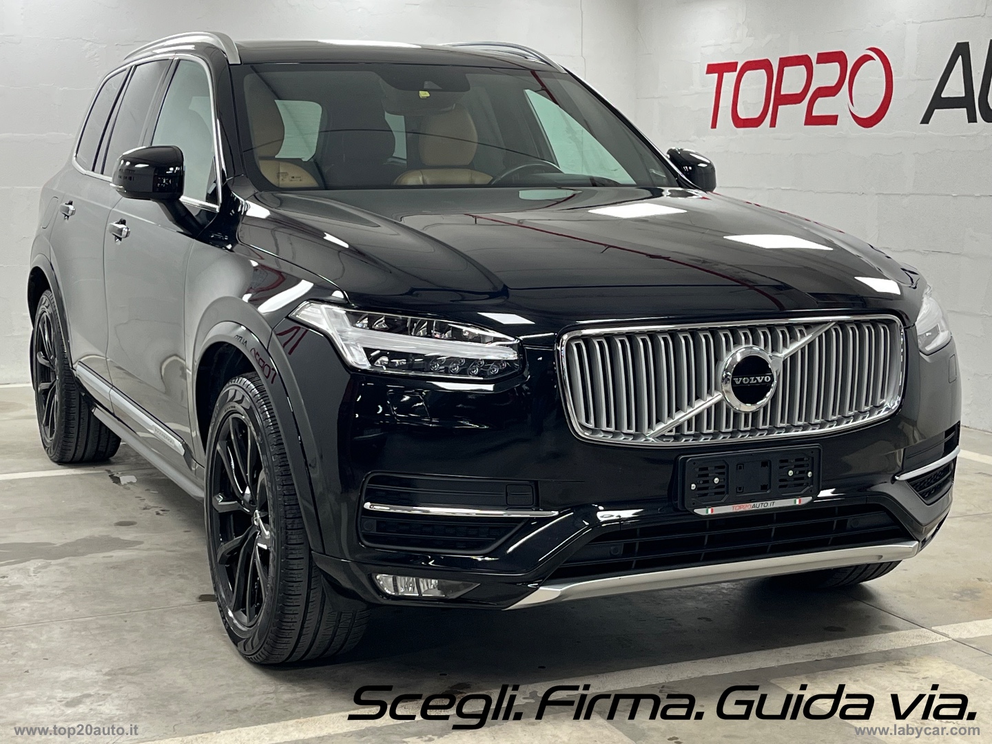 XC90 D5 AWD Geartronic Inscription|TOTAL BLACK|PELLE TOTALE - immagine 2