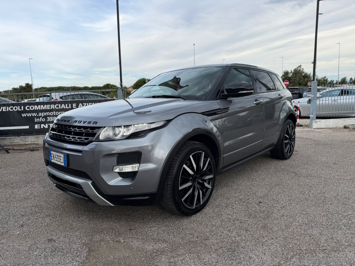RR Evoque 2.2 TD4 150CV HSE Dynamic - immagine 2