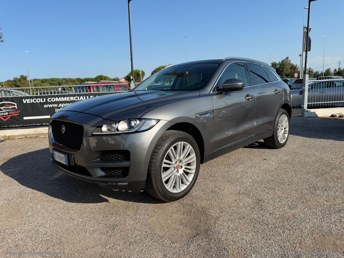 F-Pace 2.0 D 180 CV AWD aut. Prestige - immagine 2