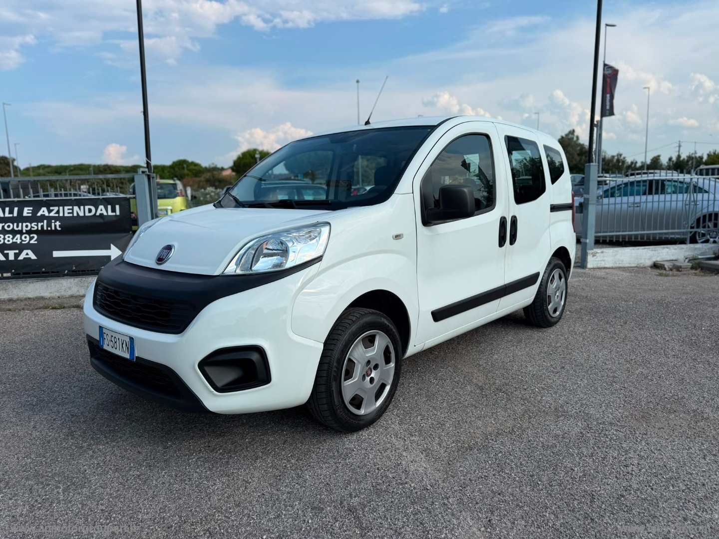 QUBO 1.4 8V 77 CV Easy Natural Power - immagine 2