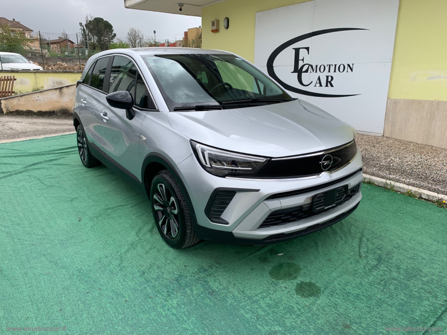 Crossland 1.2 T. 12V 110 CV S&S Elegance - 2023 - immagine 2