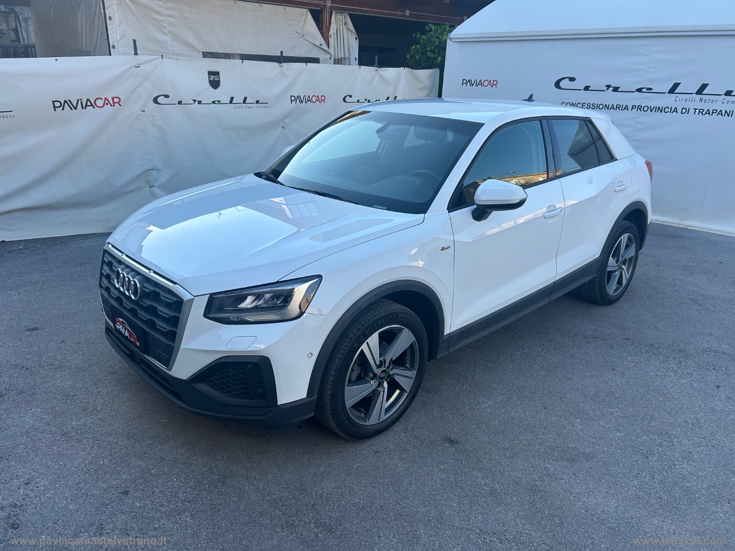 Q2 30 TDI S tronic Identity Black - immagine 2