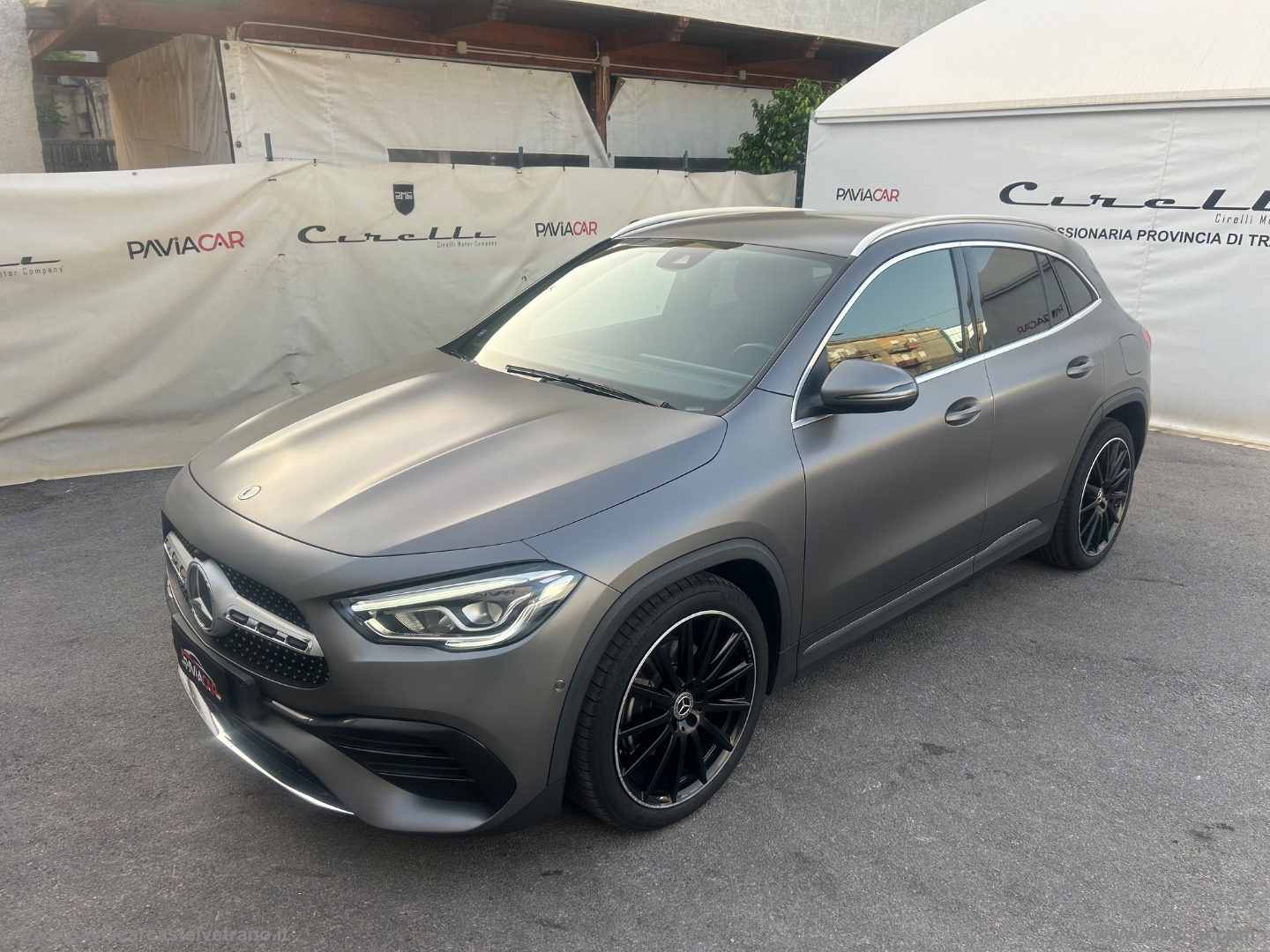 GLA 200 d Automatic 4Matic Premium - immagine 2