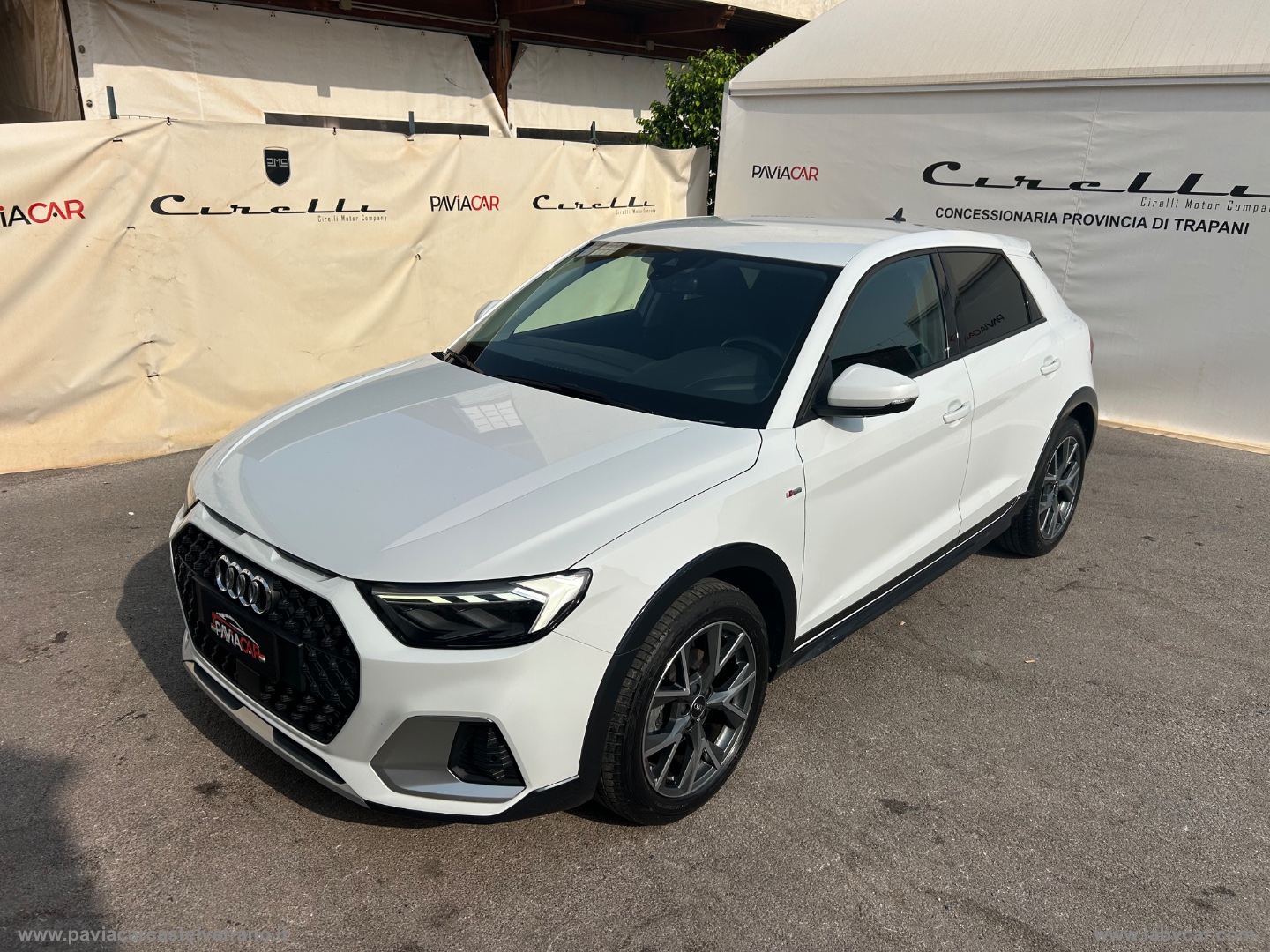 A1 citycarver 30 TFSI S tronic Admired - immagine 2
