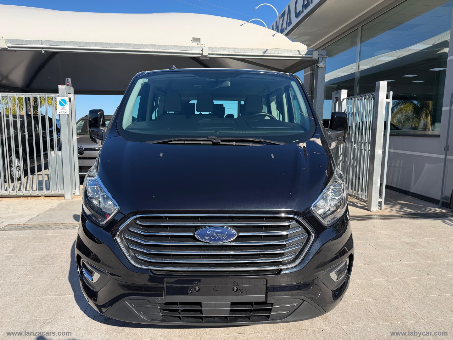 Tourneo Custom 320 2.0 TDCi 105 PL Trend - immagine 2