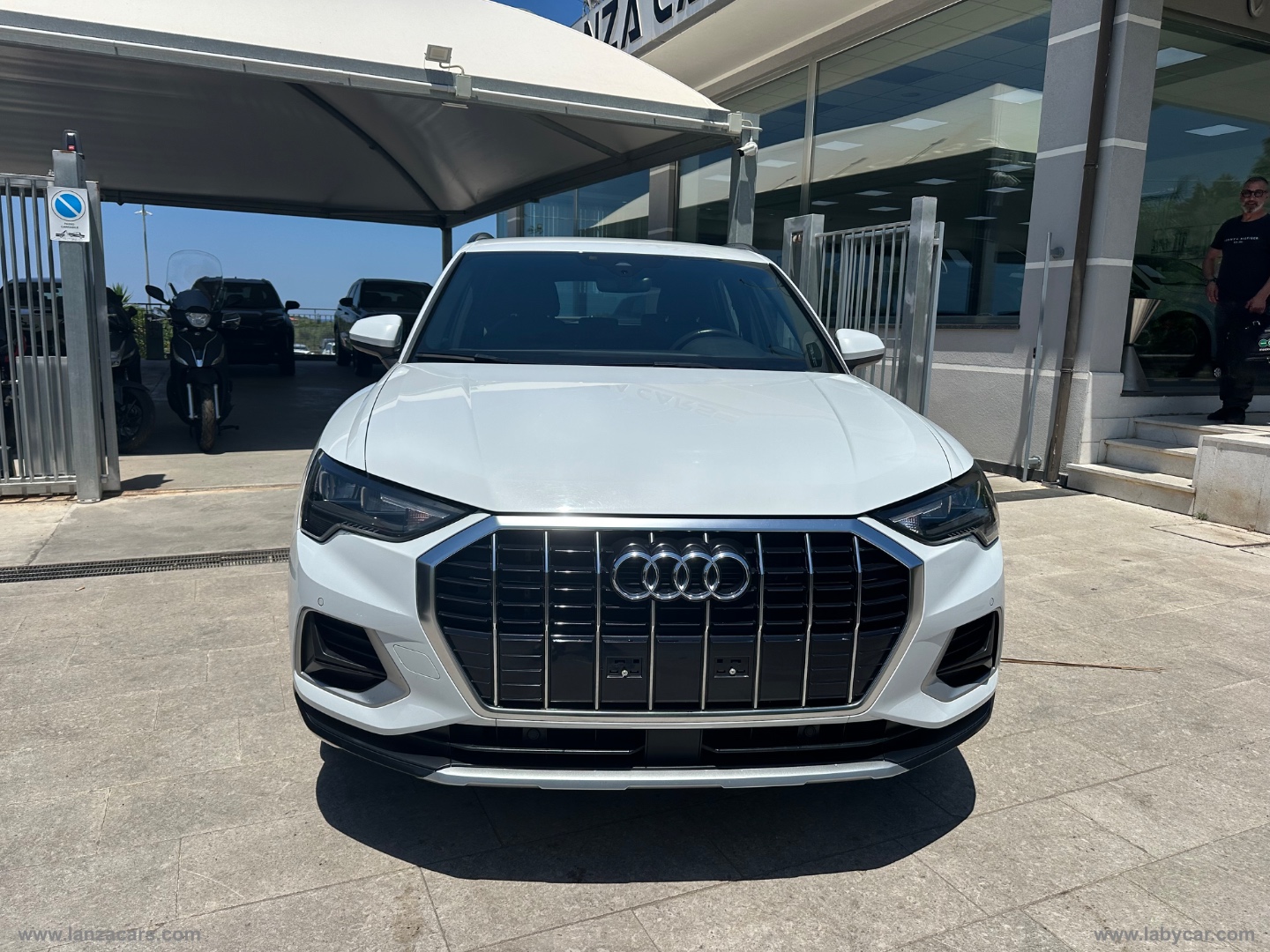 Q3 35 TDI S tronic Business Advanced - immagine 2