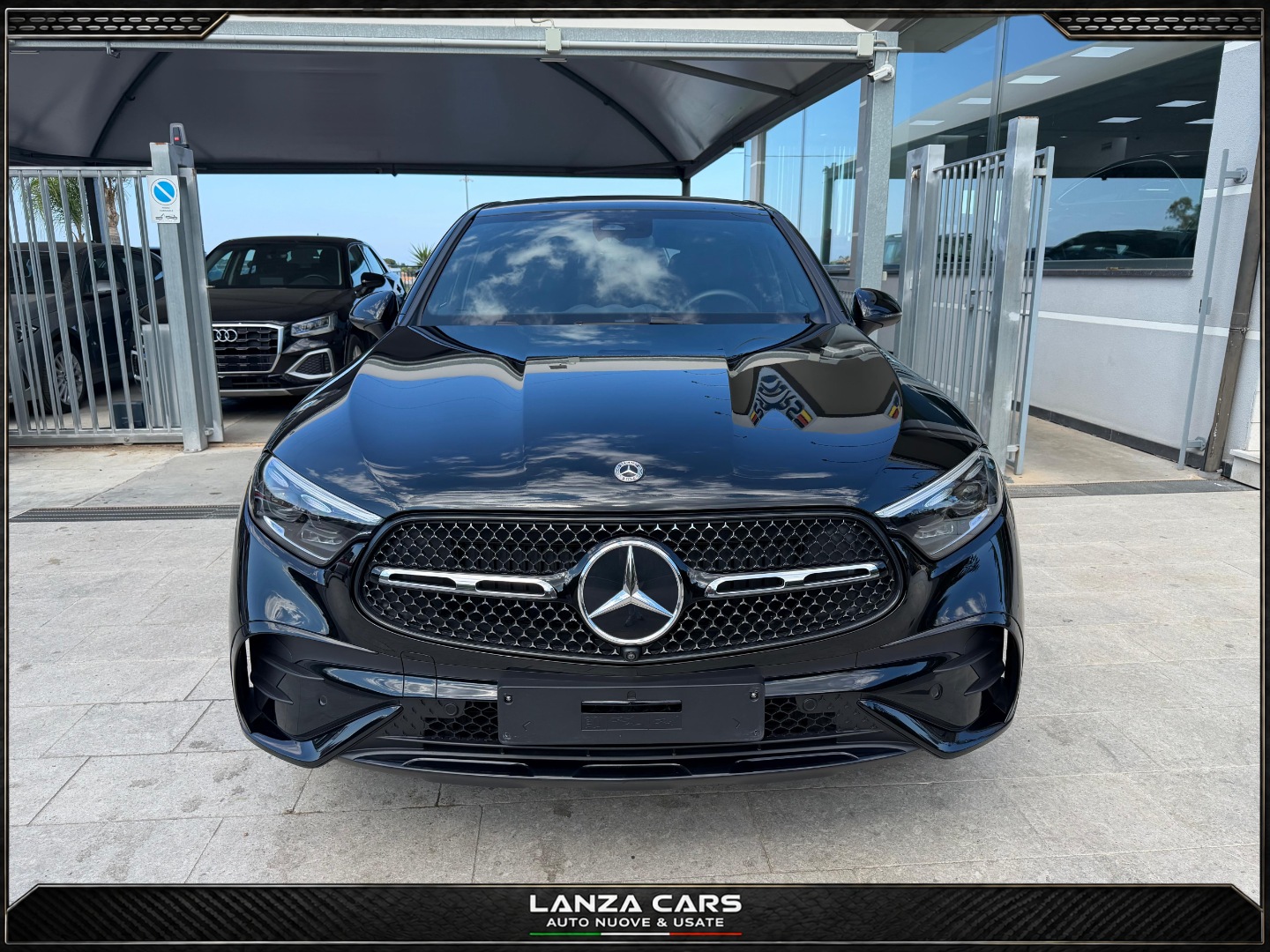 GLC 220 d 4Matic AMG Line Premium Plus - immagine 2