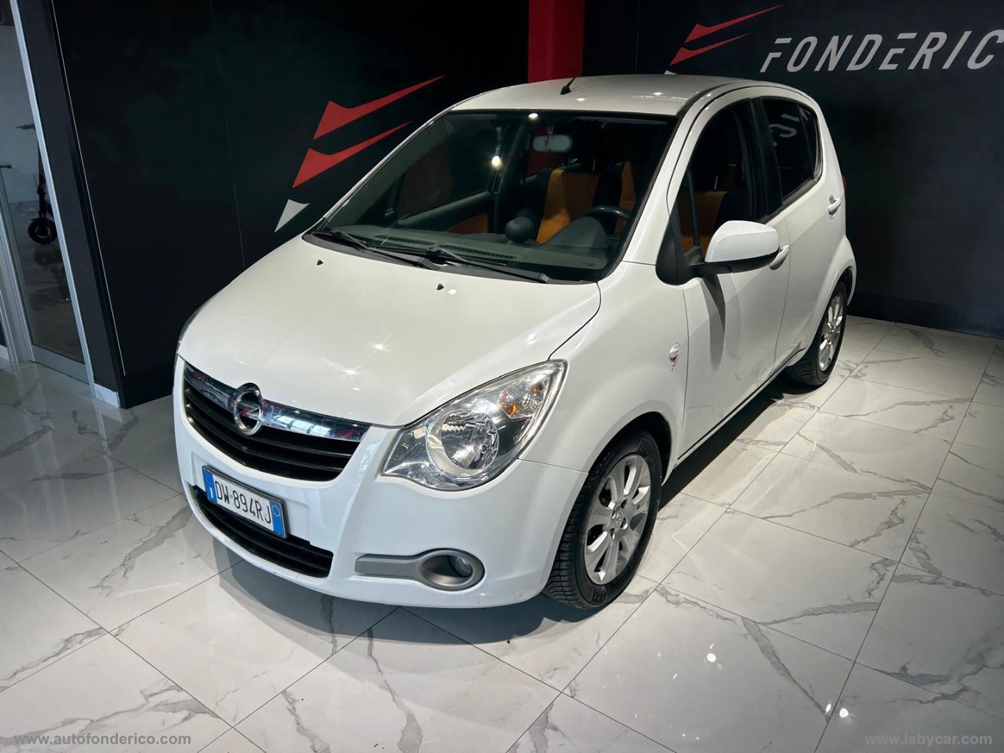 Agila 1.2 86 CV Enjoy - immagine 2