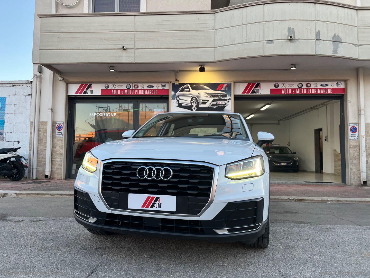 Q2 30 TDI S tronic Business Design - immagine 2