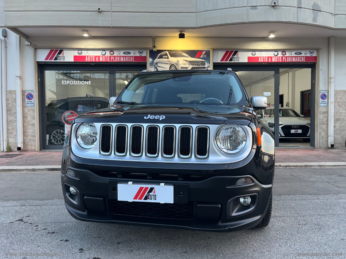 Renegade 1.6 Mjt 120CV Limited TETTO APRIBILE - immagine 2