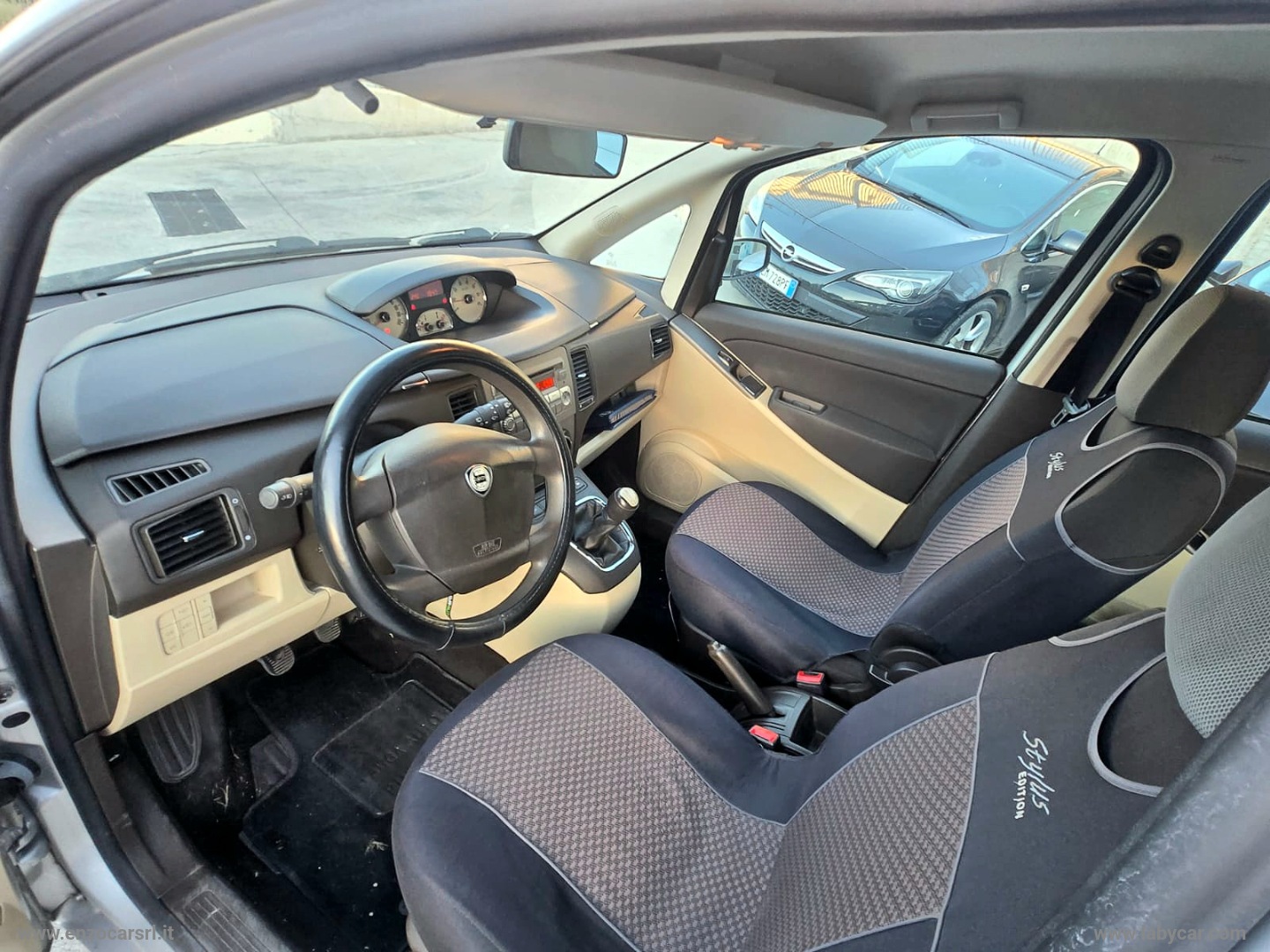 Musa 1.3 MJT 16V 90 CV Oro - immagine 2