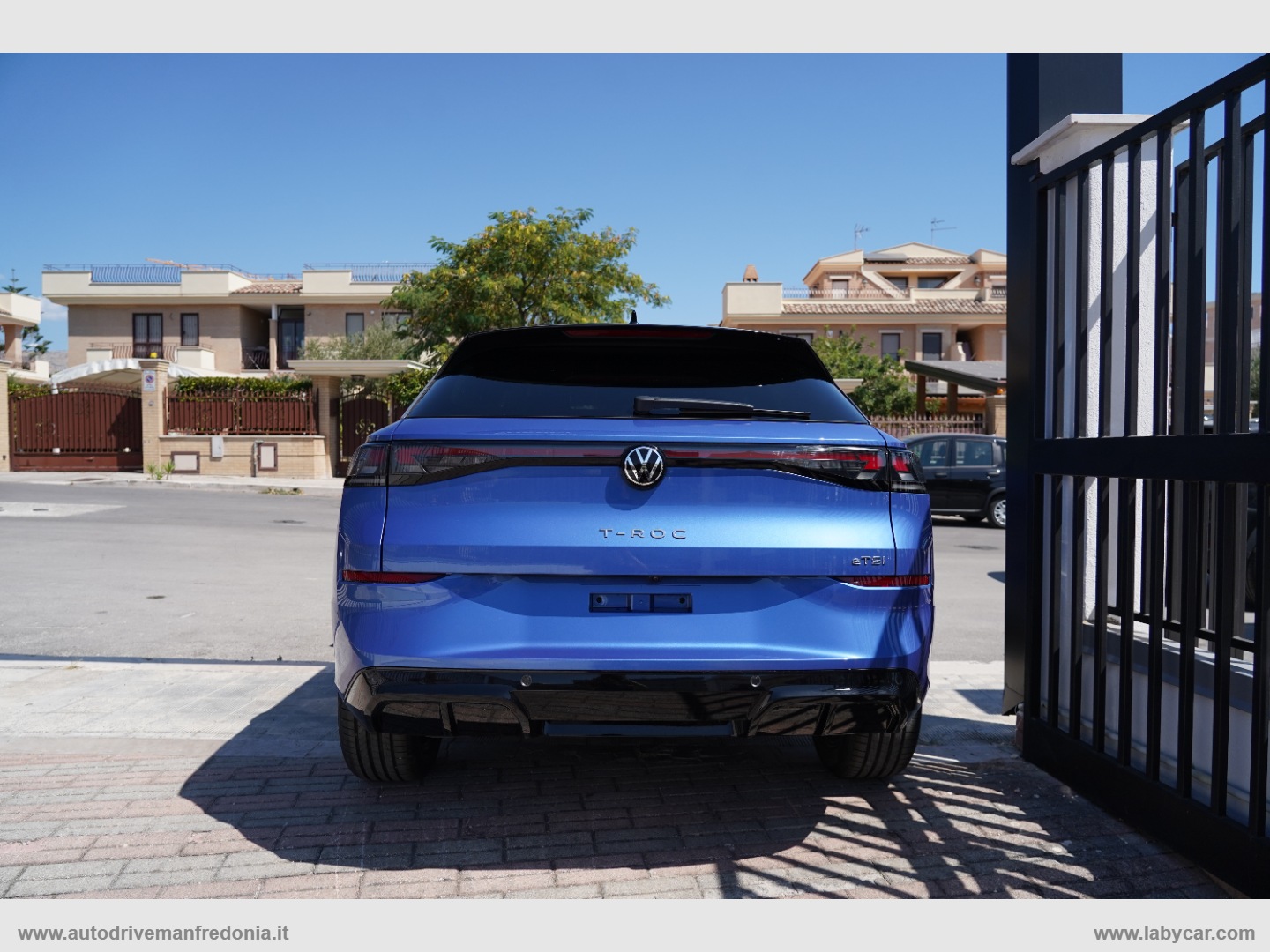 T-Roc 1.5 TSI ACT R-Line - immagine 2
