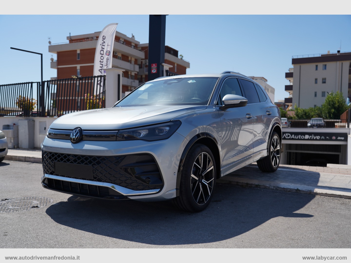 Tiguan 2.0 TDI 150 CV DSG R-Line - immagine 2