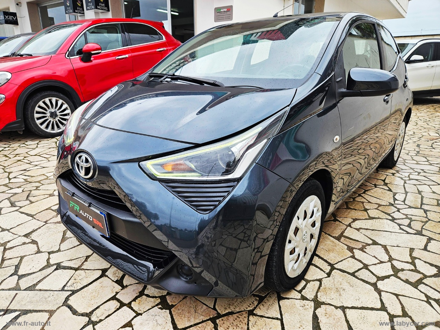 Aygo 1.0 VVT-i 72 CV 5p. x-cite - immagine 2