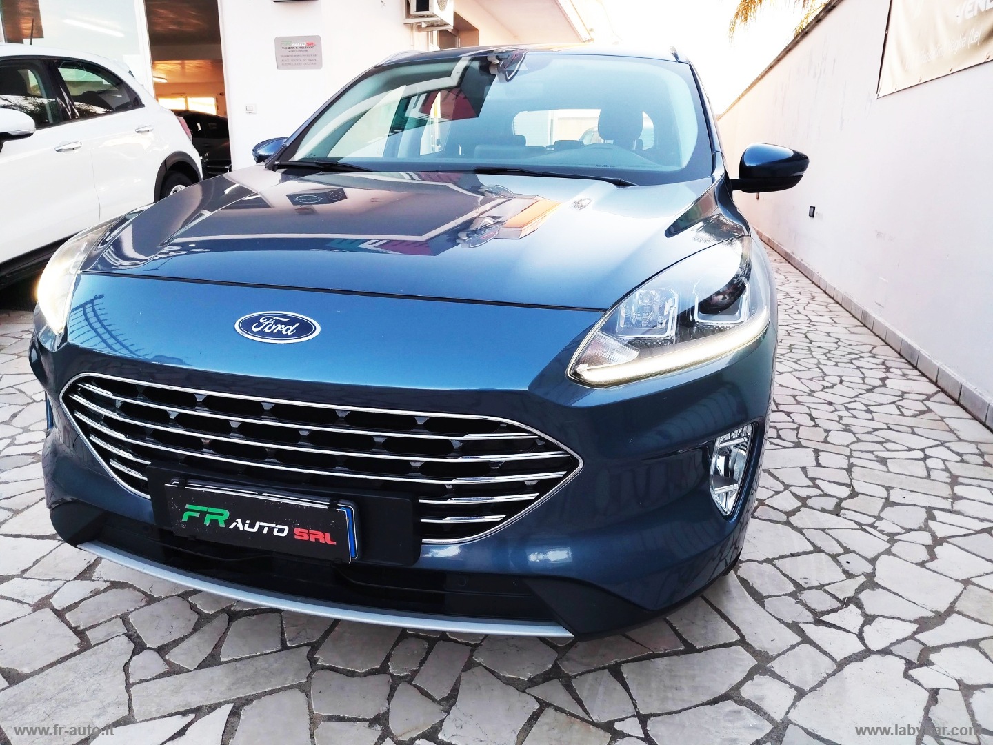 Kuga 1.5 EcoBl. 120CV aut. 2WD ST-Line X - immagine 2