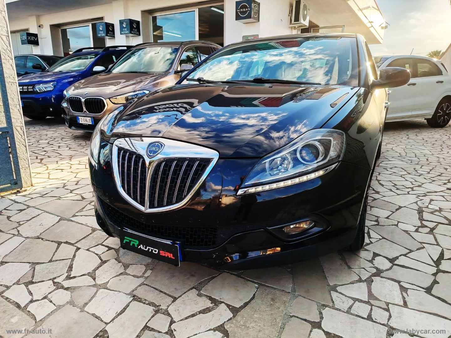 Delta 1.9 MJT Twinturbo Executive - immagine 2