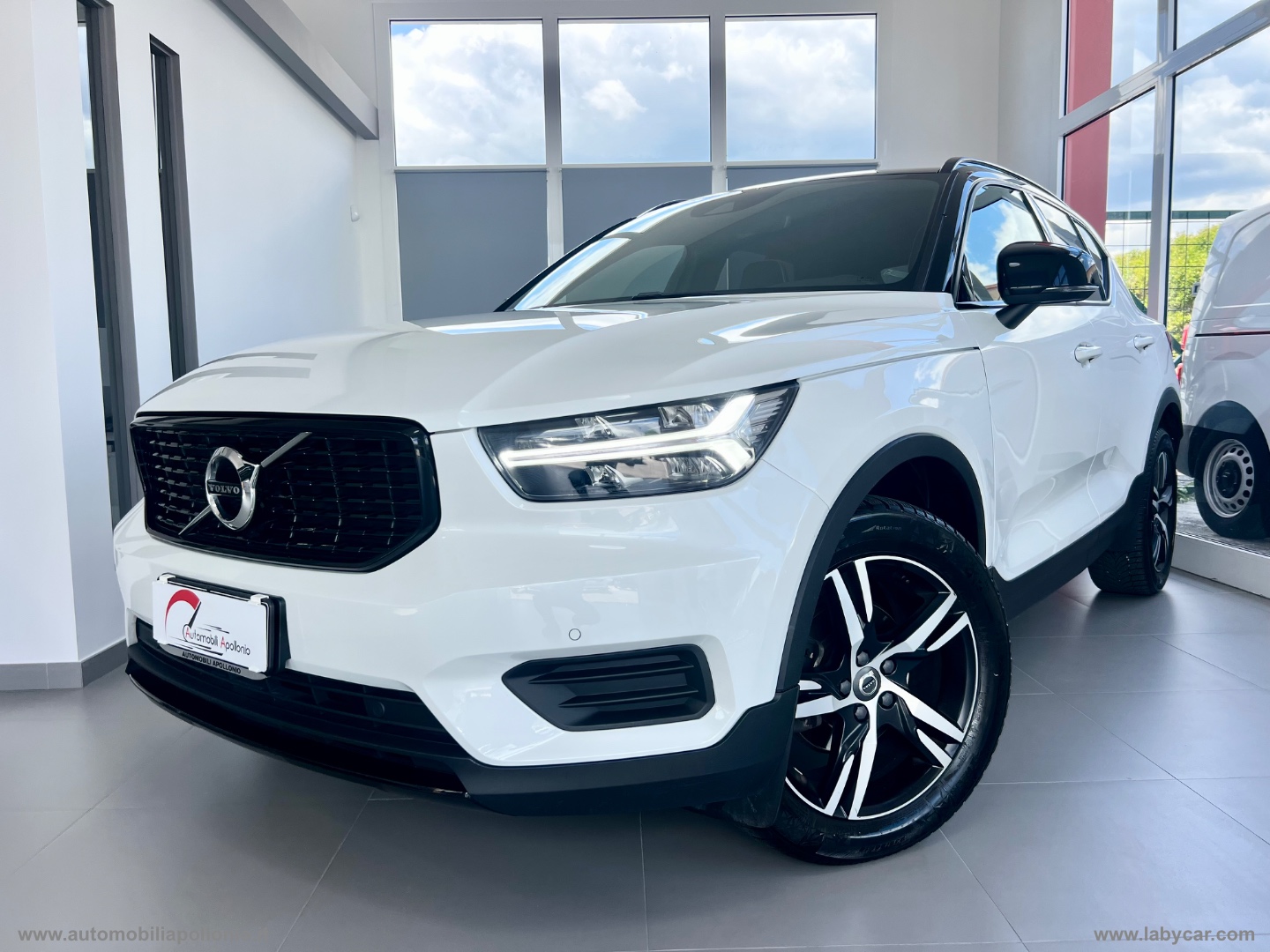 XC40 D3 R-design - immagine 2