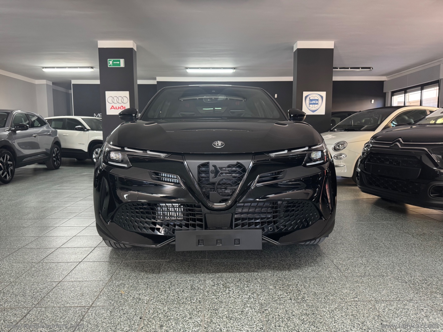 Junior 1.2 136 CV Hybrid eDCT6 Speciale - immagine 2