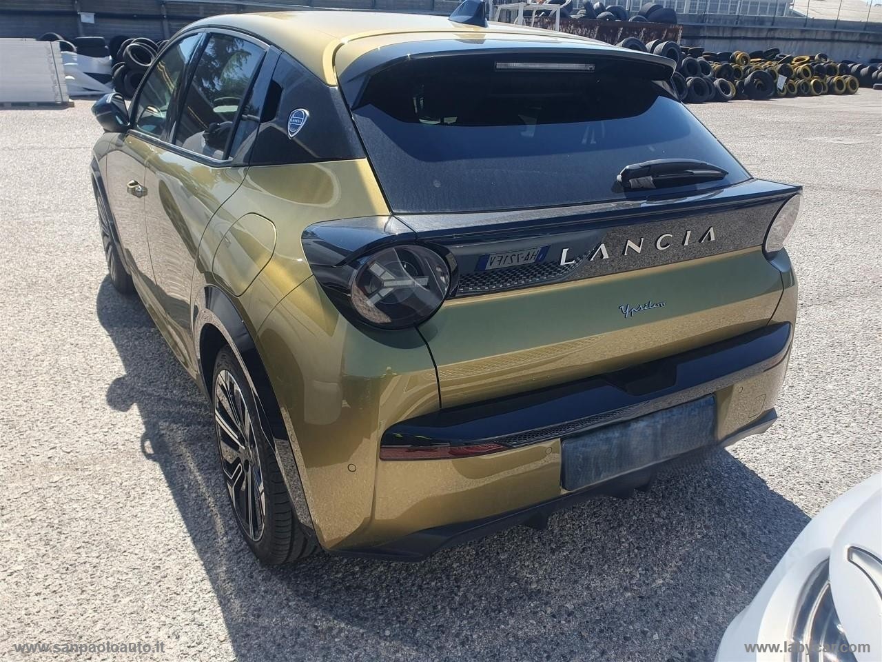 Ypsilon 54 kWh - immagine 2