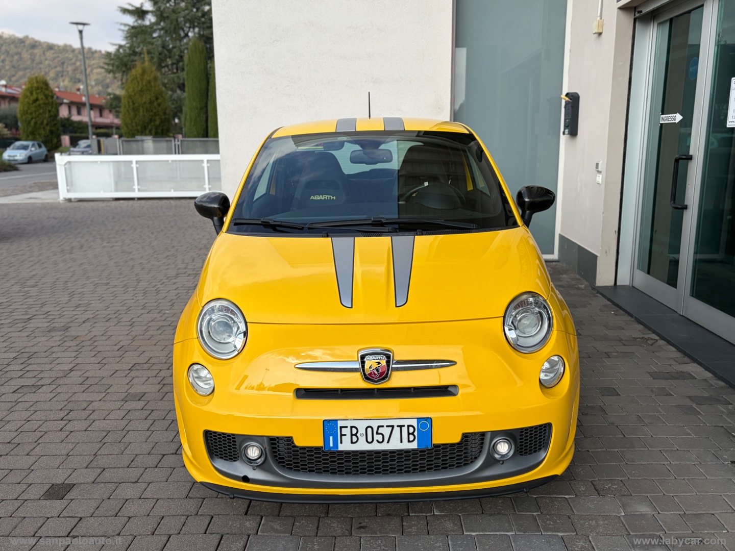695 1.4 Turbo T-Jet TRIBUTO FERRARI 180 CV M.T.A. - immagine 2