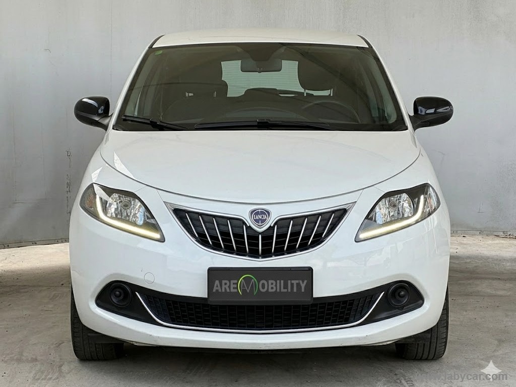 Ypsilon 1.0 FireFly 5p.S&S Hybrid Silver - immagine 2